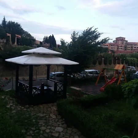 Apartamento вила астория 2